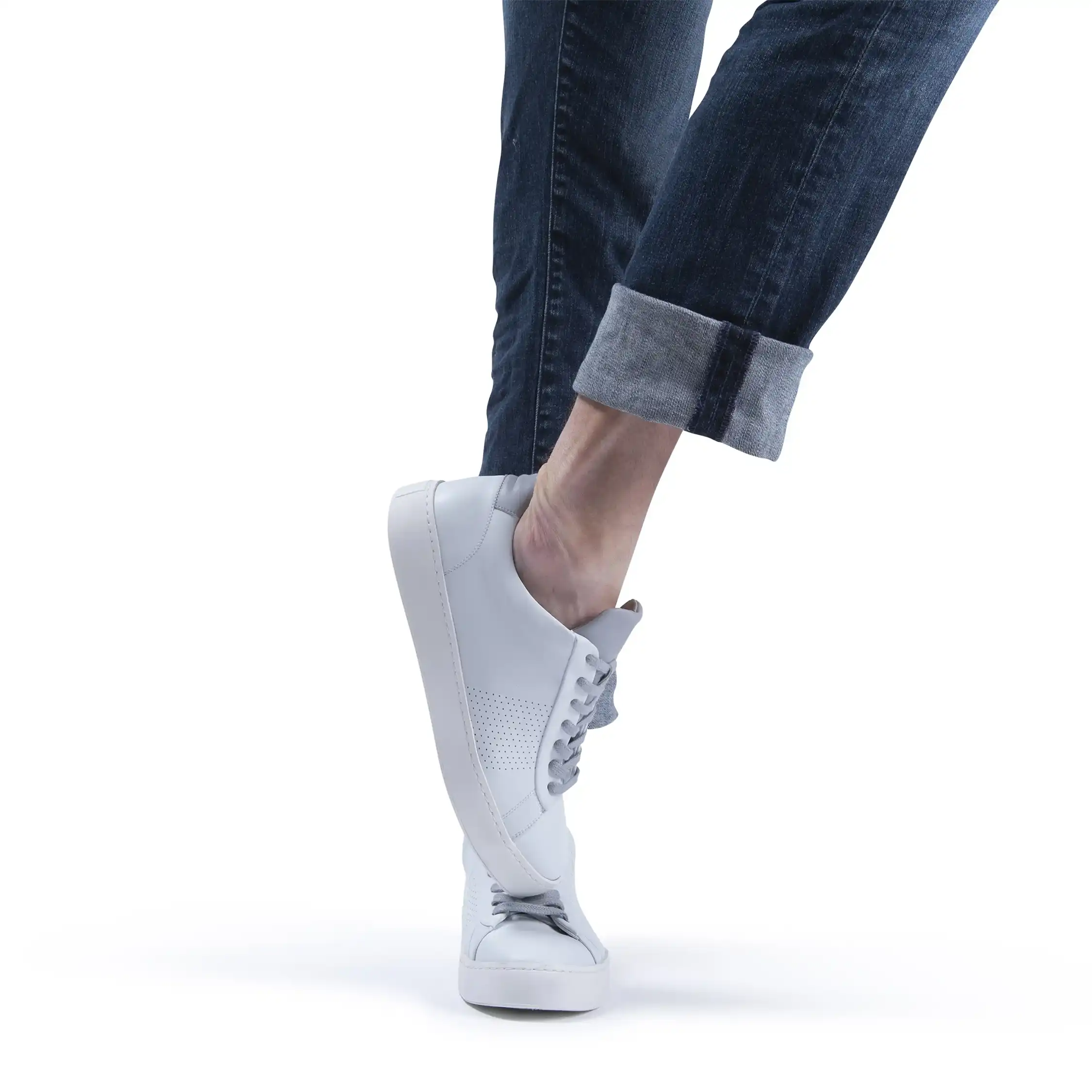 cutout retouching shoe editing services (1)